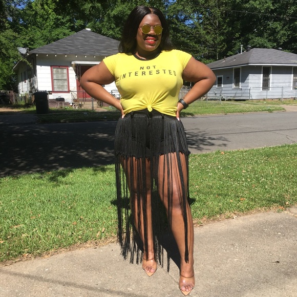 Black fringe denim shorts - Picture 3 of 3